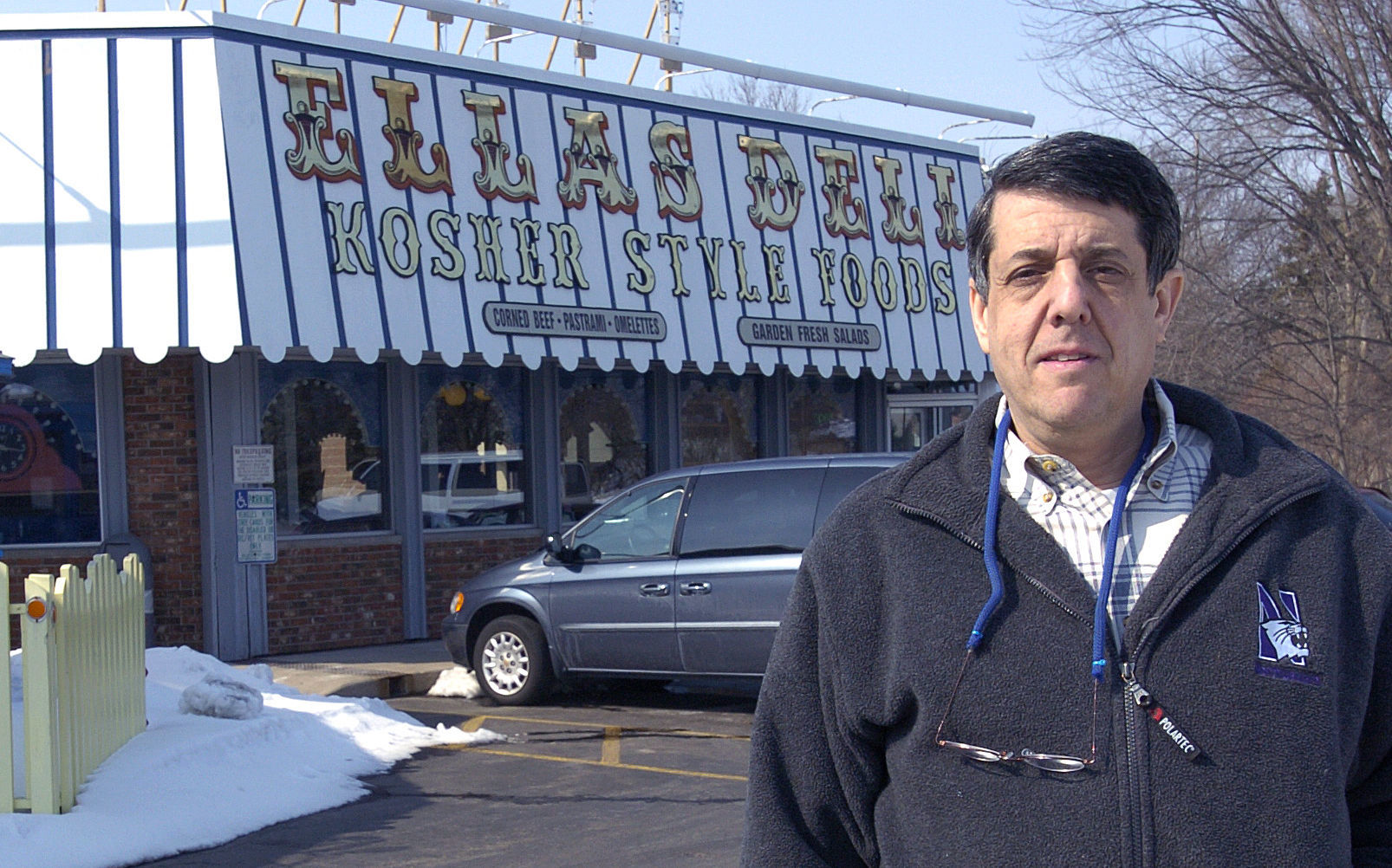 2007 outside Ella's